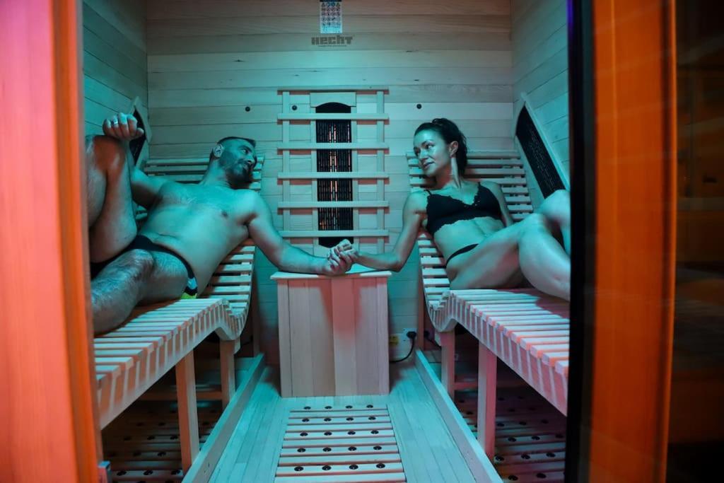 Love Room Unique - Sauna / Jacuzzi Charleville-Mézières エクステリア 写真