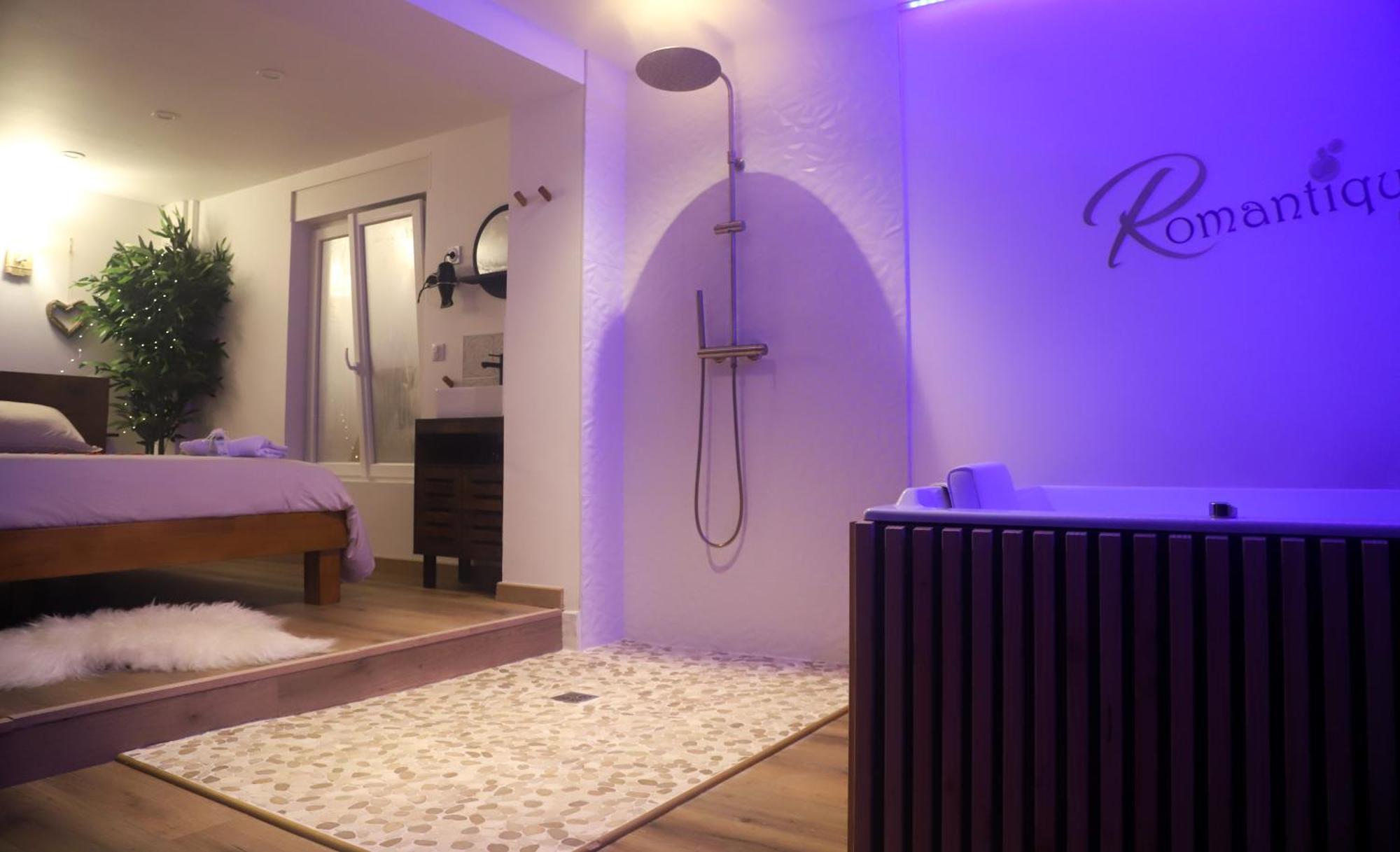 Love Room Unique - Sauna / Jacuzzi Charleville-Mézières エクステリア 写真